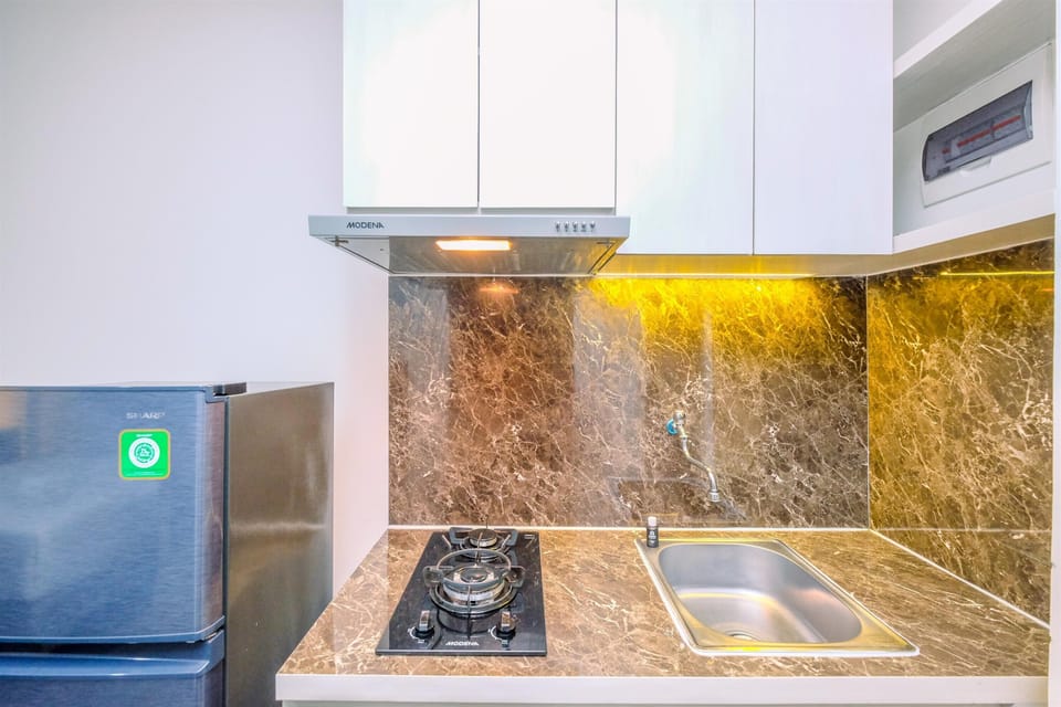 Standard Apartment | Private kitchen | Cookware/dishes/utensils