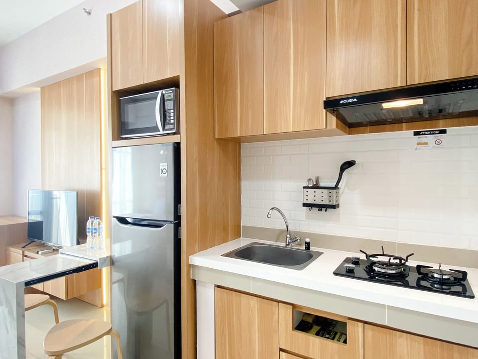 Standard Apartment | Private kitchen | Cookware/dishes/utensils