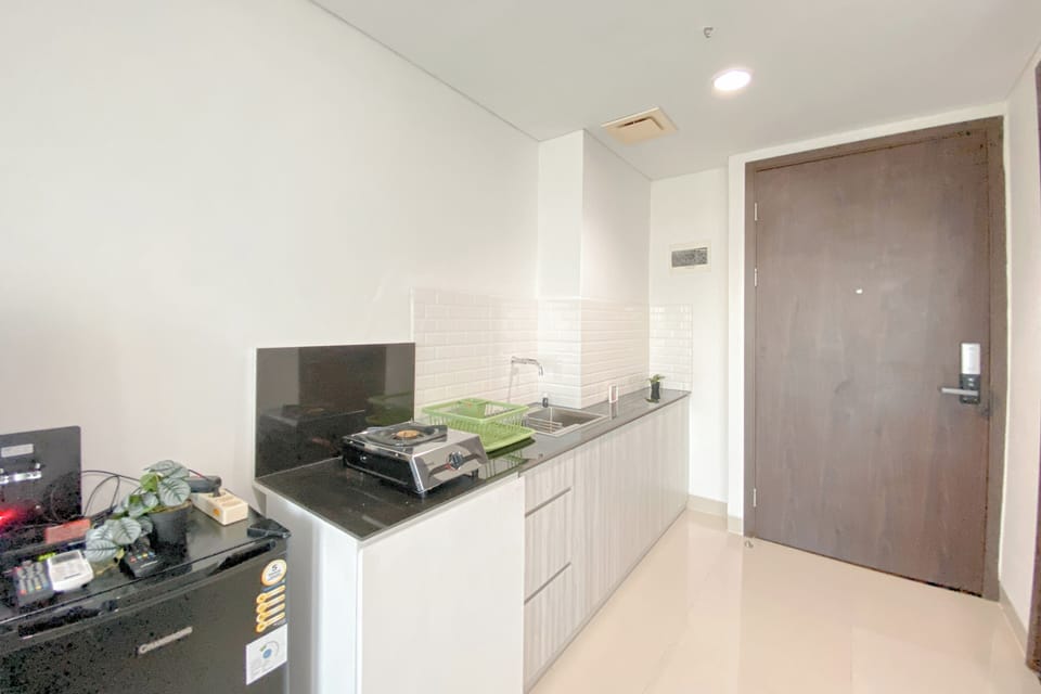 Standard Apartment | Private kitchen | Cookware/dishes/utensils