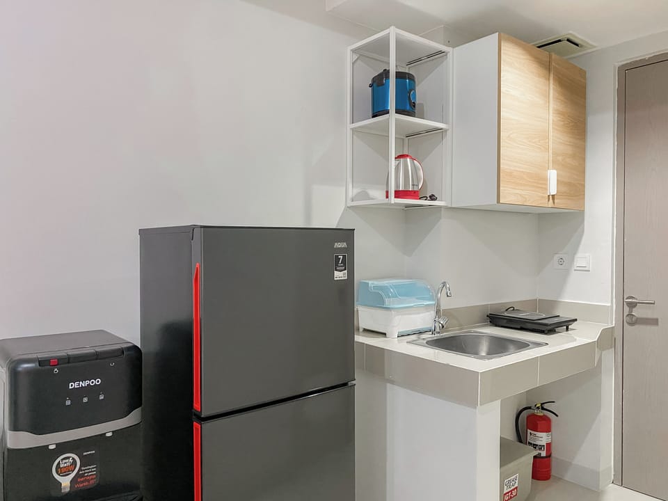 Standard Apartment | Private kitchen | Cookware/dishes/utensils