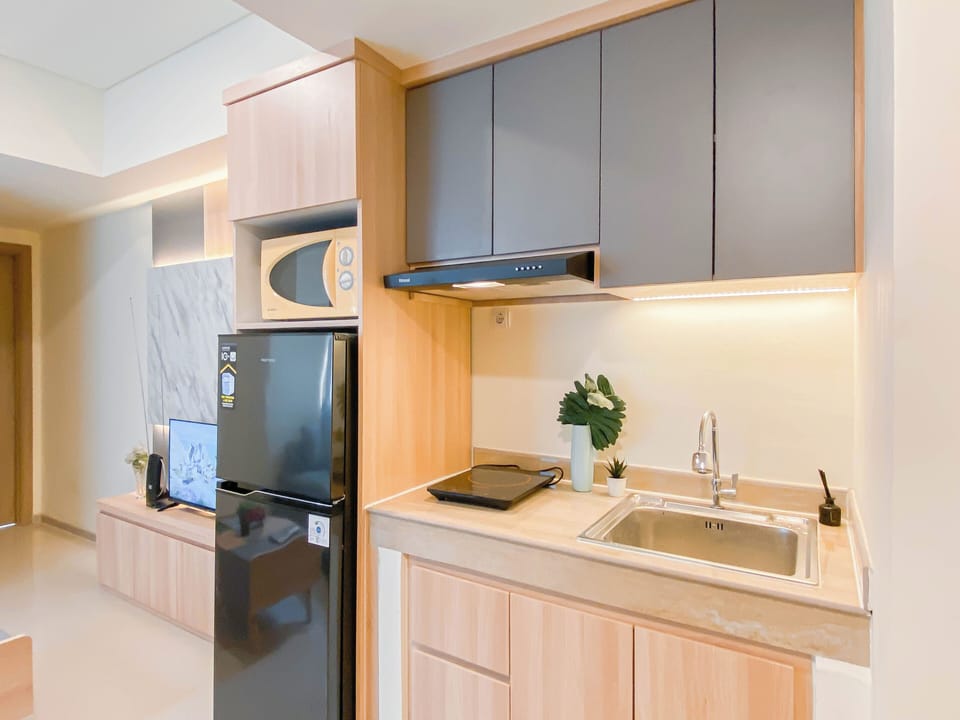 Standard Apartment | Private kitchen | Cookware/dishes/utensils