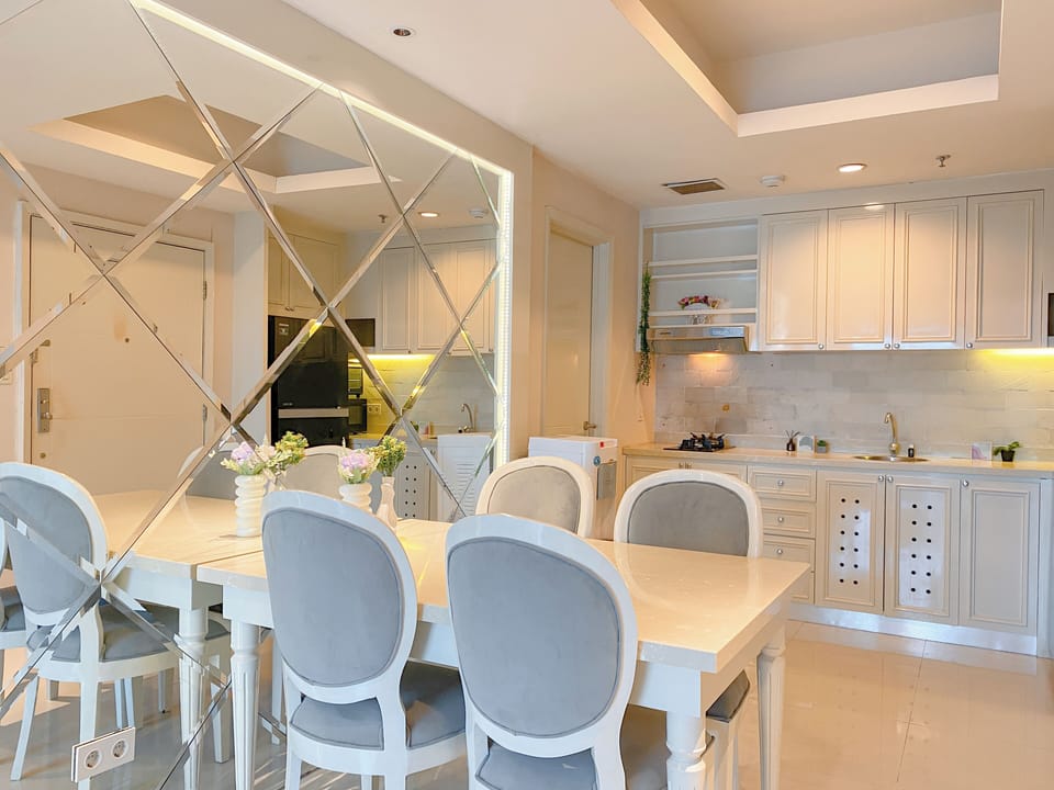 Standard Apartment | In-room dining