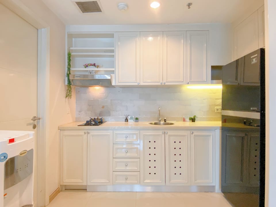 Standard Apartment | Private kitchen | Cookware/dishes/utensils