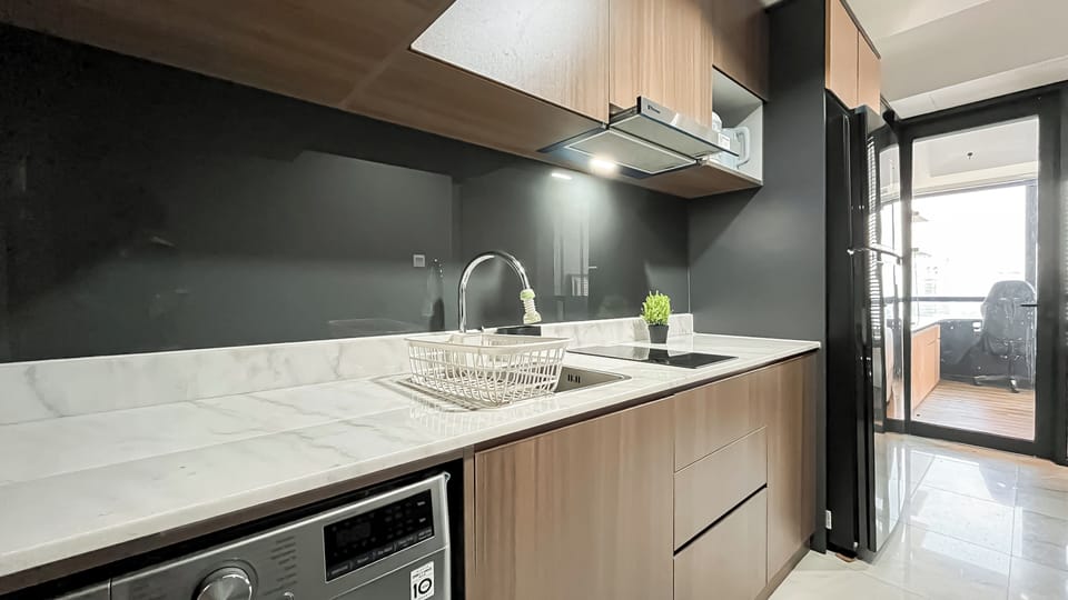 Standard Apartment | Private kitchen | Cookware/dishes/utensils