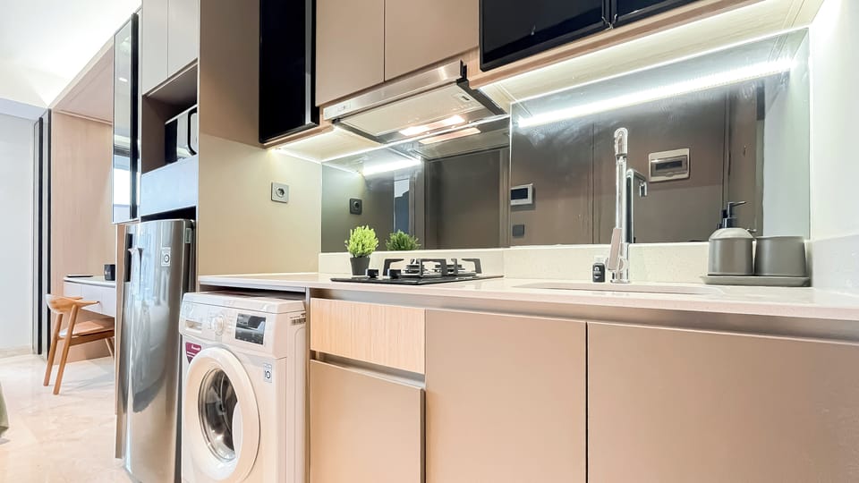 Standard Apartment | Private kitchen | Cookware/dishes/utensils