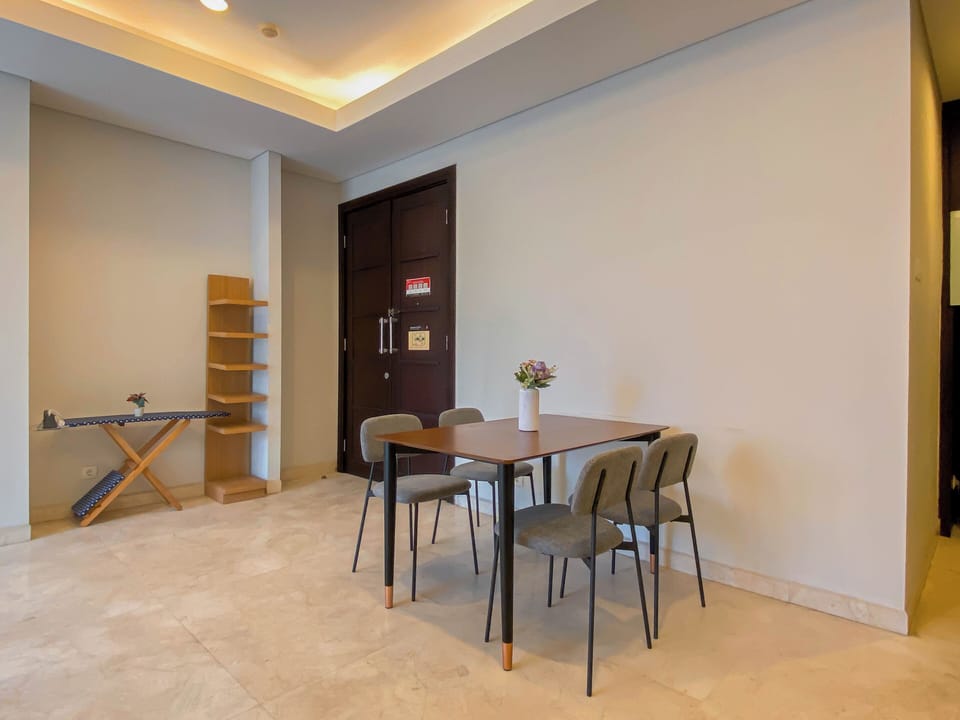 Standard Apartment | In-room dining