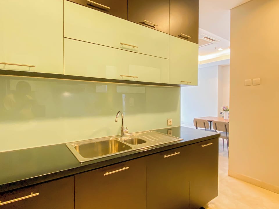 Standard Apartment | Private kitchen | Cookware/dishes/utensils