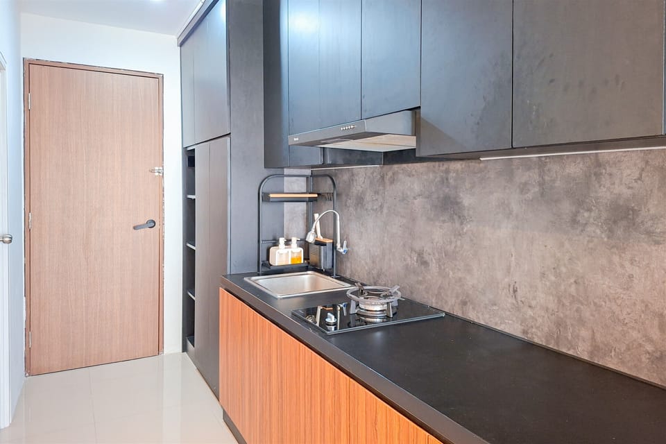 Standard Apartment | Private kitchen | Cookware/dishes/utensils
