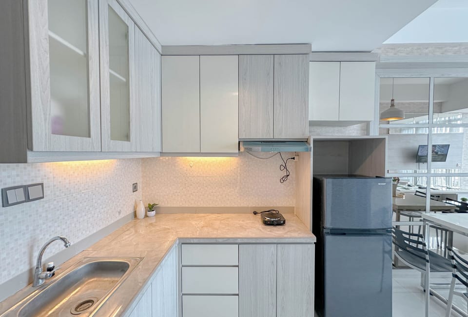 Standard Apartment | Private kitchen | Cookware/dishes/utensils