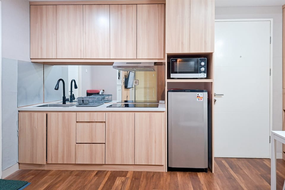 Standard Apartment | Private kitchen | Cookware/dishes/utensils