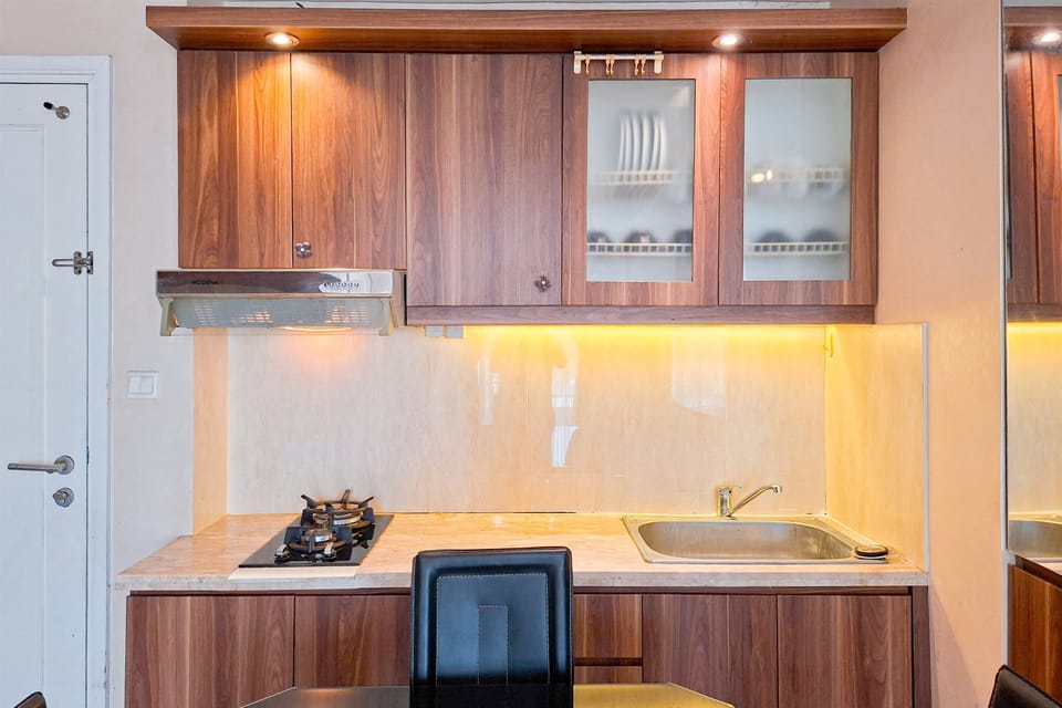 Standard Apartment | Private kitchen | Cookware/dishes/utensils