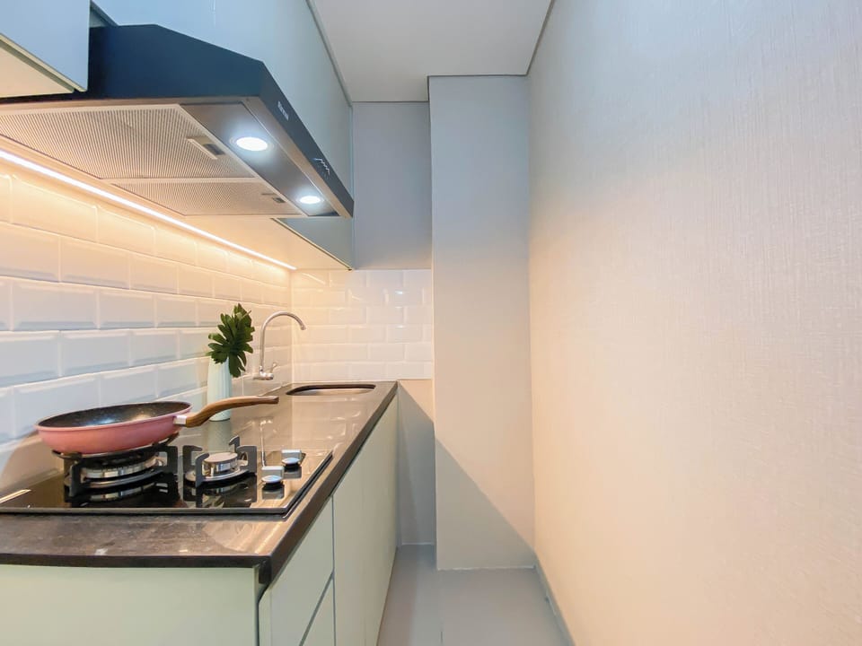 Standard Apartment | Private kitchen | Cookware/dishes/utensils