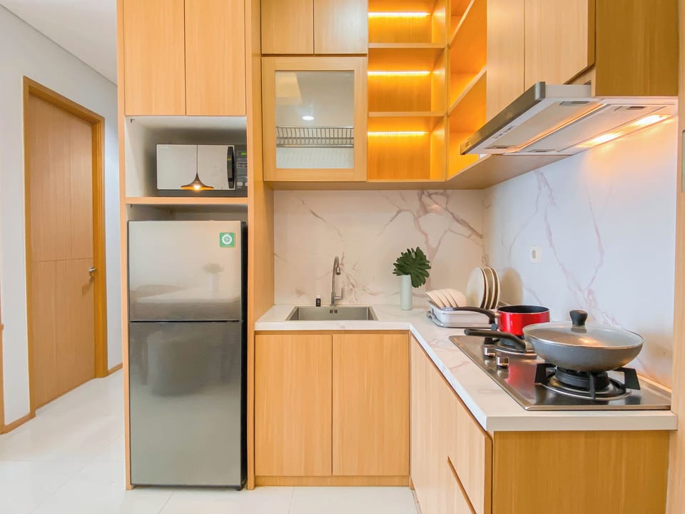 Deluxe Apartment | Private kitchen | Cookware/dishes/utensils