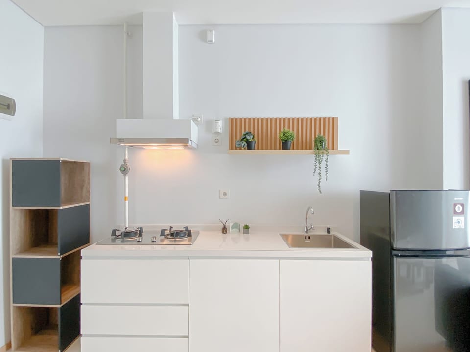 Deluxe Apartment | Private kitchen | Cookware/dishes/utensils
