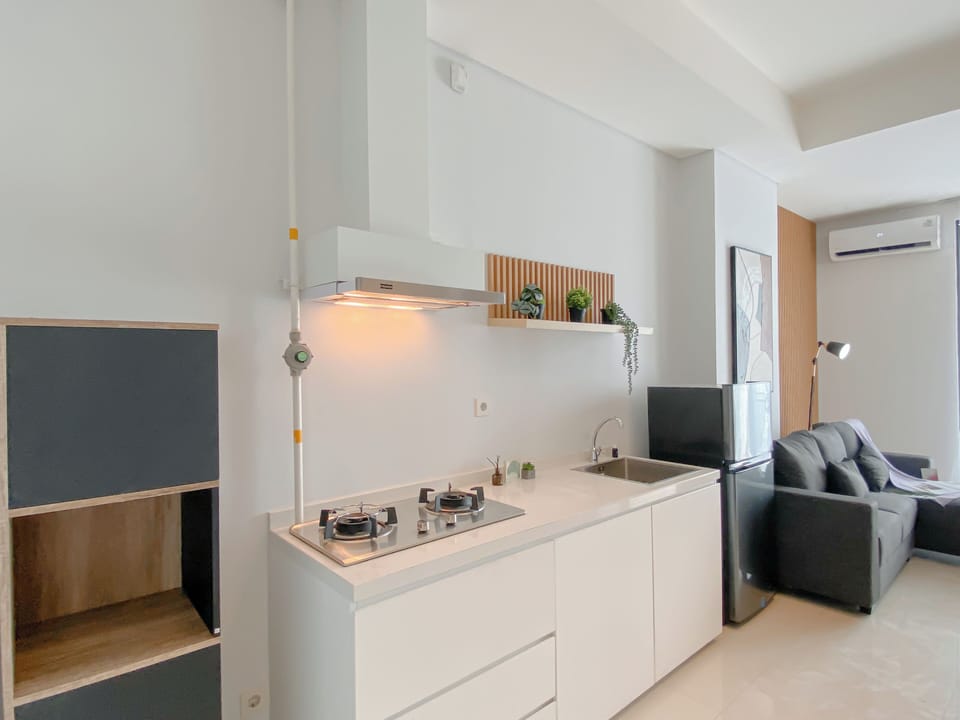 Deluxe Apartment | Private kitchen | Cookware/dishes/utensils