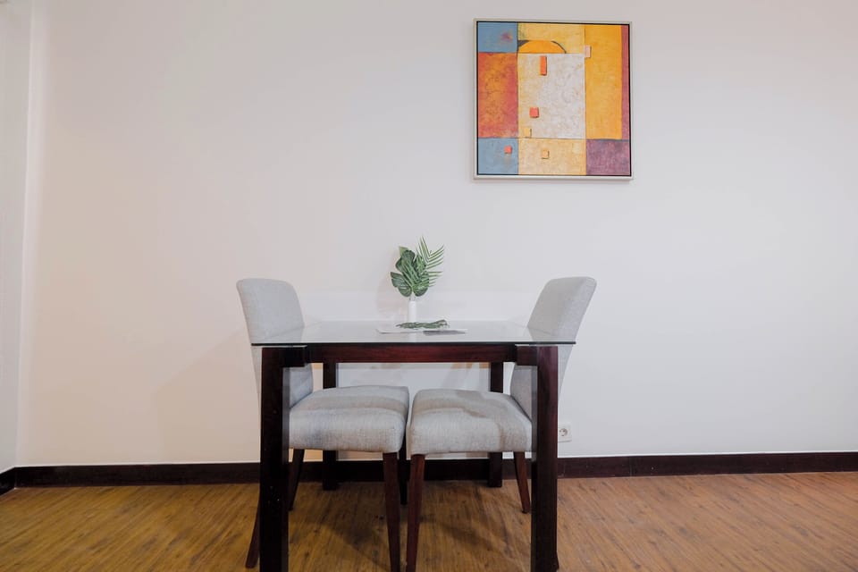 Deluxe Apartment | In-room dining
