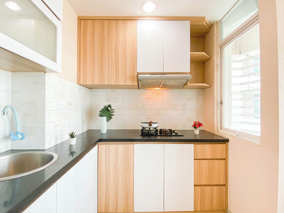 Deluxe Apartment | Private kitchen | Cookware/dishes/utensils