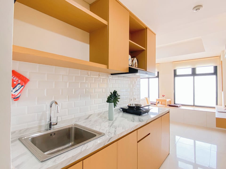 Deluxe Apartment | Private kitchen | Cookware/dishes/utensils
