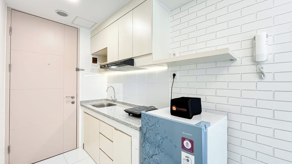 Deluxe Apartment | Private kitchen | Cookware/dishes/utensils