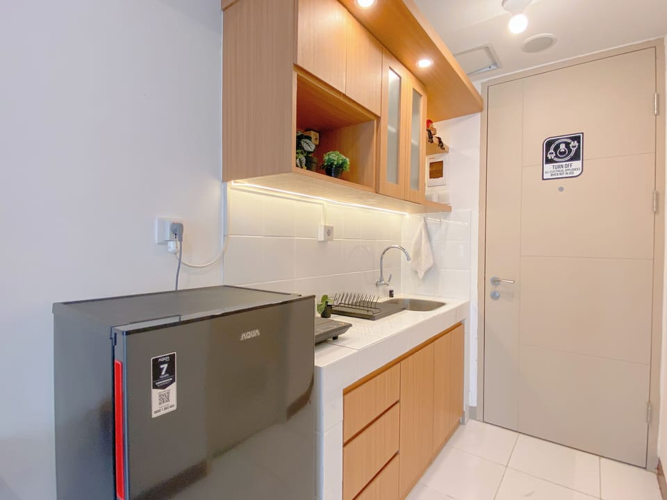 Standard Apartment | Private kitchen | Cookware/dishes/utensils