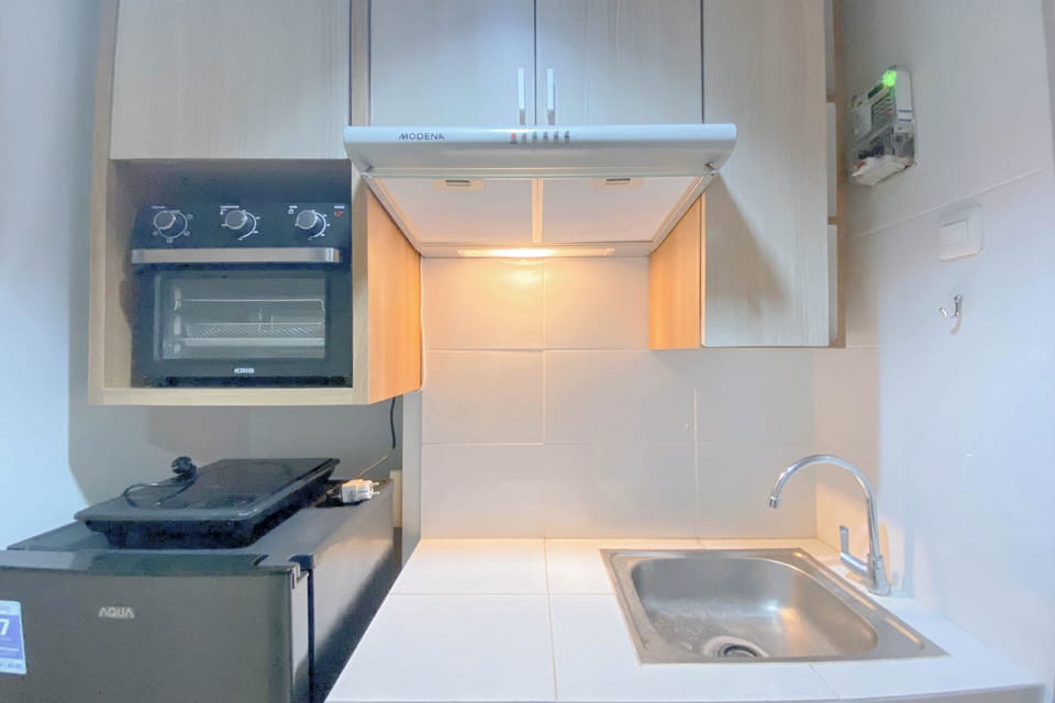 Deluxe Apartment | Private kitchen | Fridge, oven, stovetop, cookware/dishes/utensils