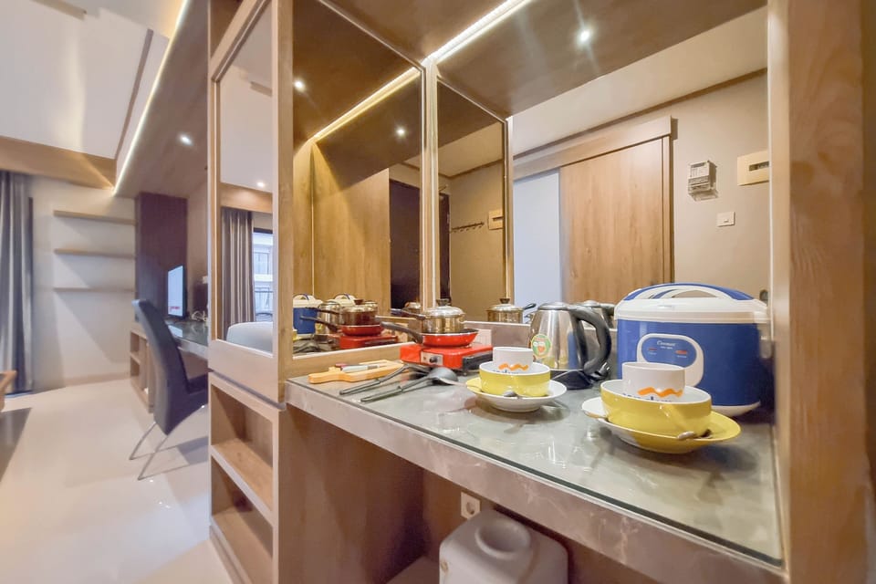 Standard Apartment | Private kitchen | Cookware/dishes/utensils