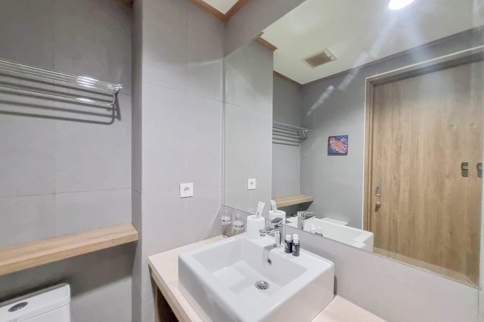 Standard Apartment | Bathroom