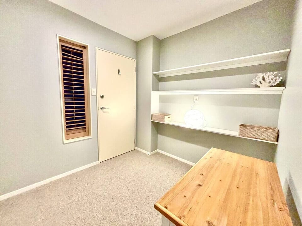 Bedroom 2 - Single Room/Workspace