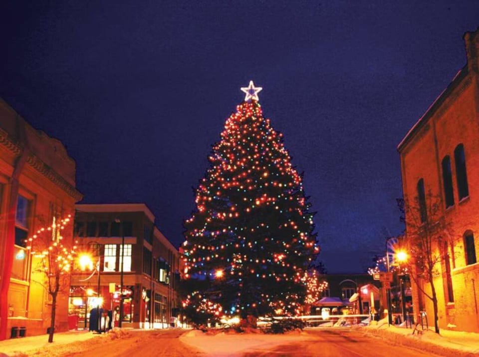 Free community event downtown featuring Santa's arrival, a tree-lighting ceremony, and a parade of lights.