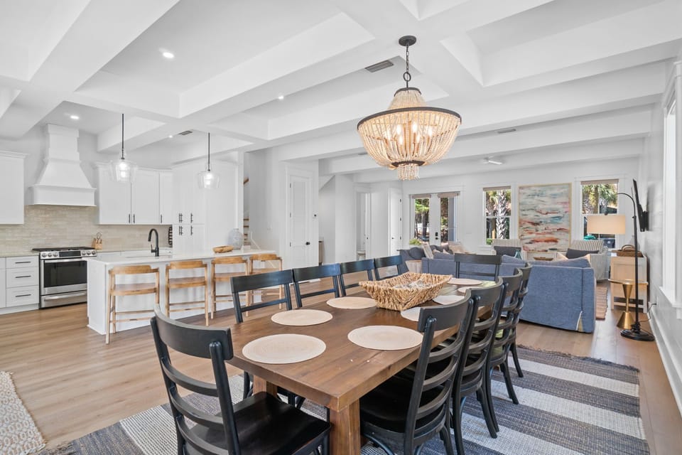 Dining Area - Seating for 10