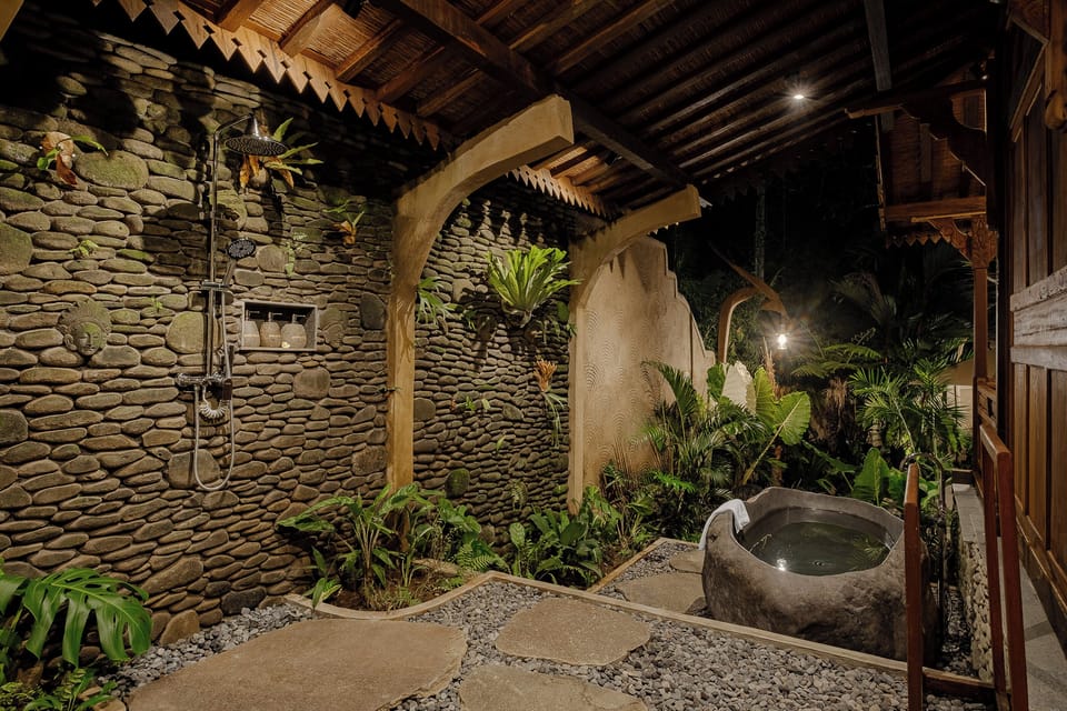 Romantic Villa, Private Pool | Private spa tub