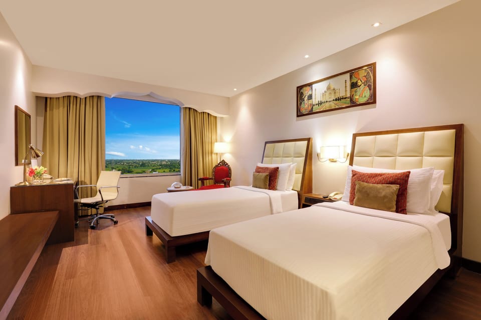 Superior Twin Room | Down comforters, in-room safe, laptop workspace, blackout drapes