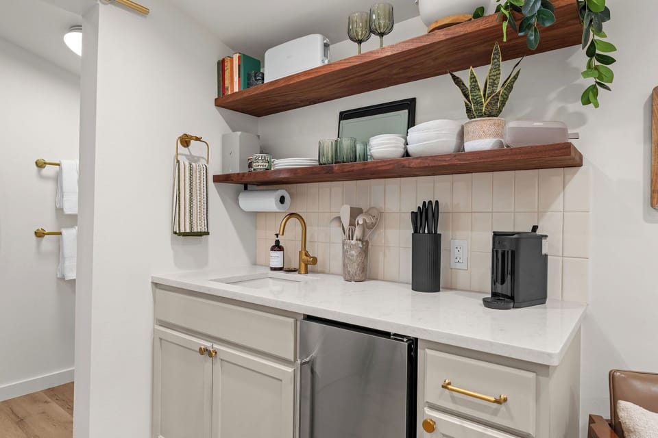 Mini Fridge, Keurig, Hot Plate