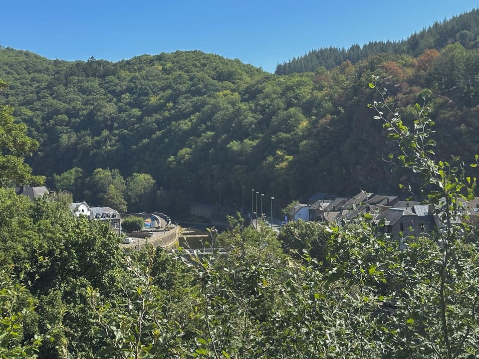 Surroundings [summer] (1-5 km)