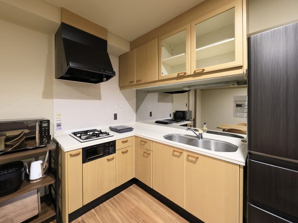 Standard Room -60 sqm with 4 Beds | WiFi (free), bed sheets