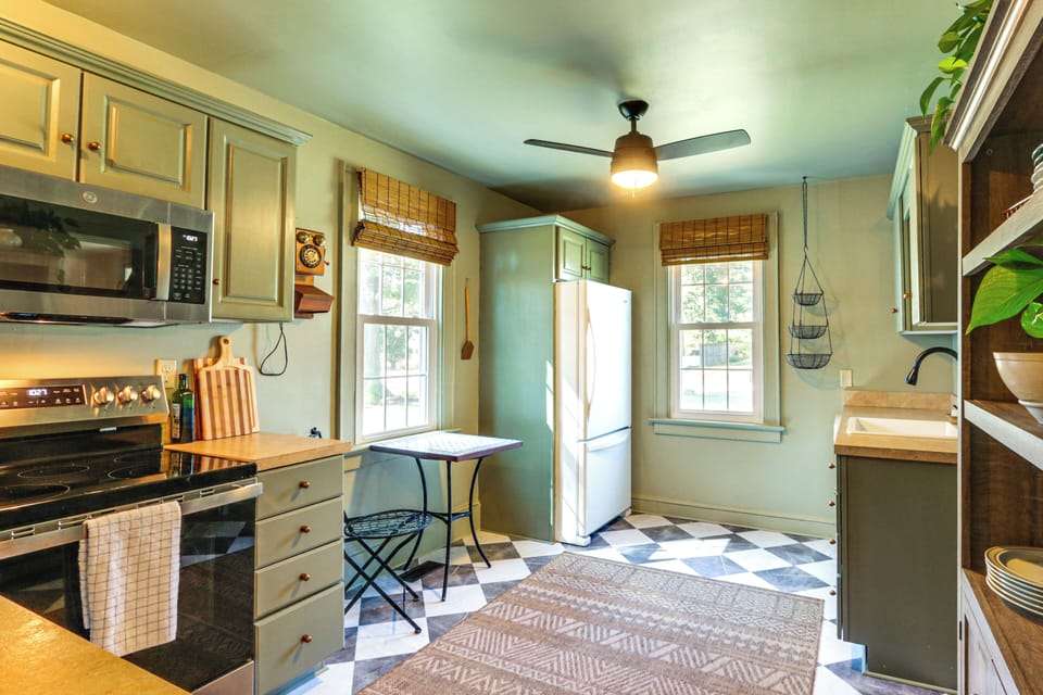 Kitchen | 1st Floor | Keurig & Drip Coffee Makers | Dishwasher | Cooking Basics