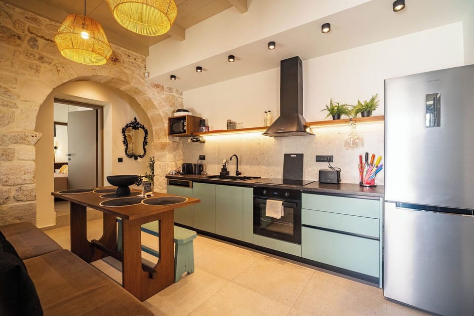 Dining Room, Kitchen