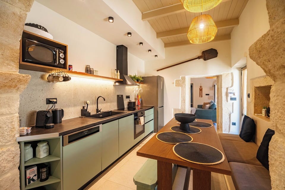 Dining Room, Kitchen