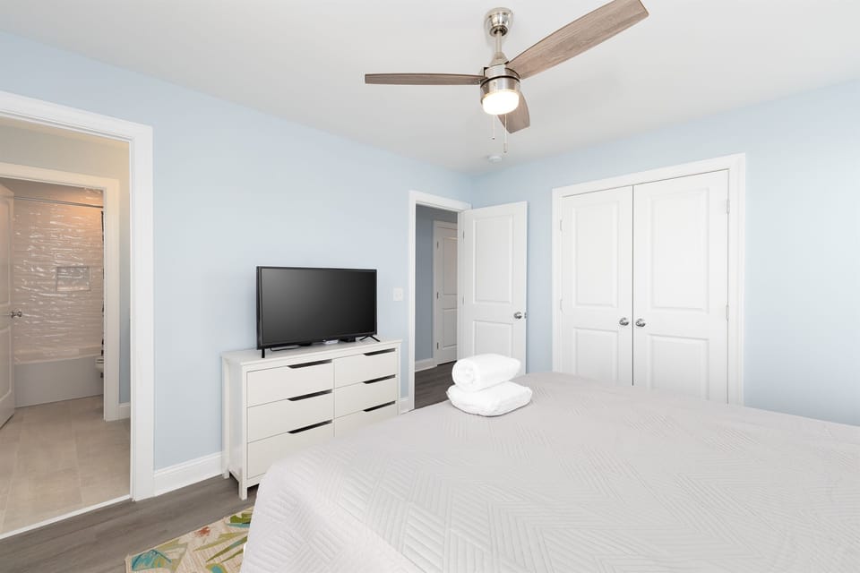 Freshly packaged bed linens and towels so you never have to guess with cleanliness, smart TV, ceiling fan for comfort, and equipped with a beautiful en suite