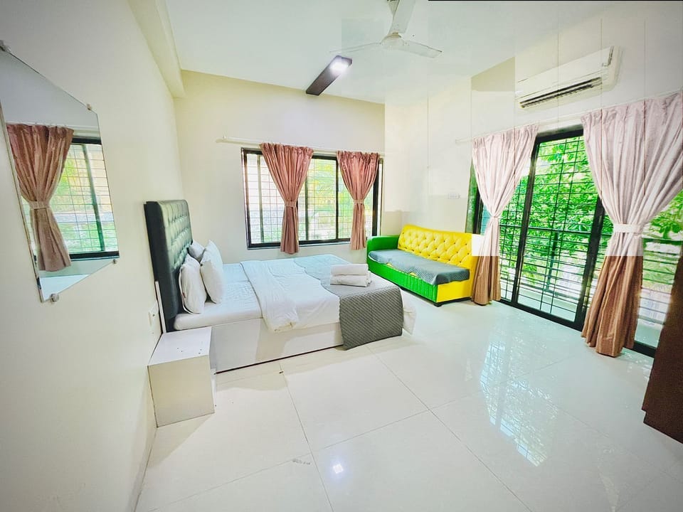Villa | Rollaway beds, free WiFi, bed sheets