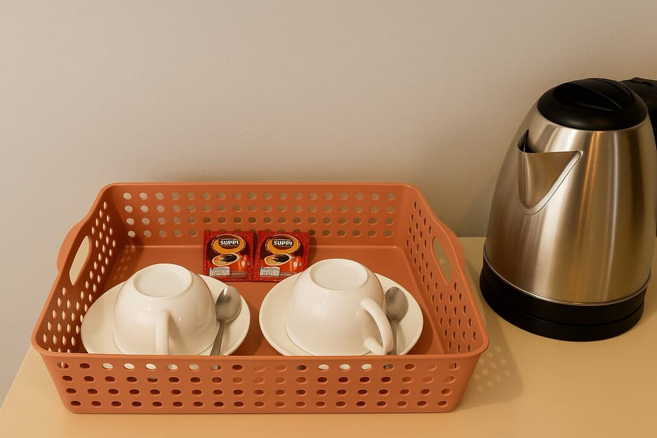 Free minibar, desk, free WiFi, bed sheets