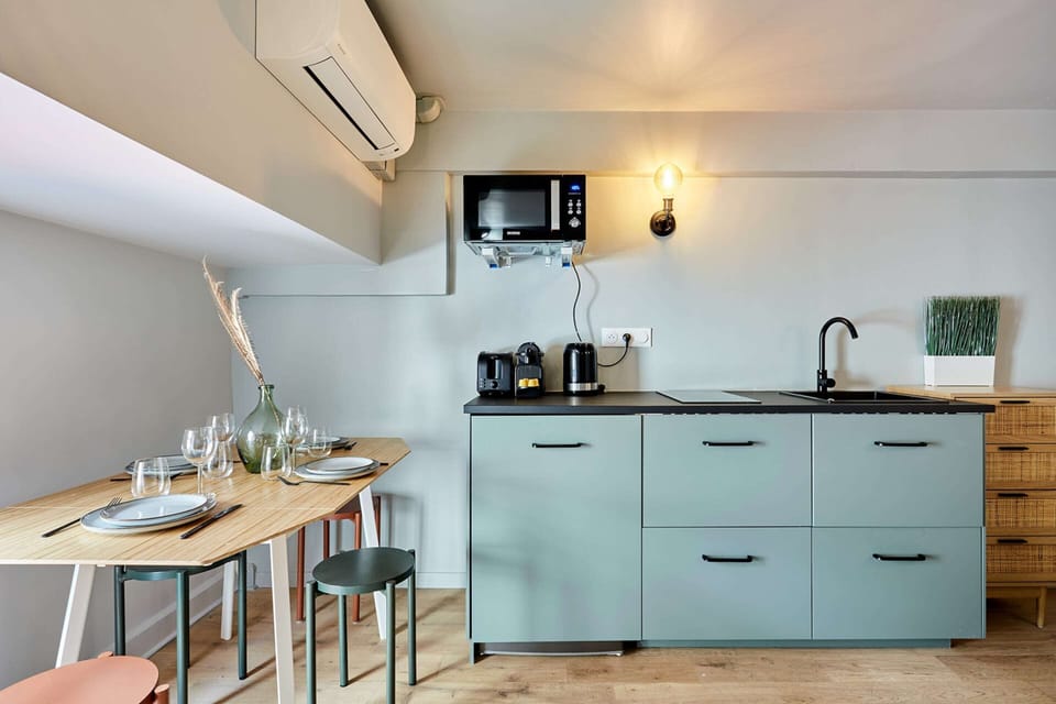 Apartment | Private kitchen | Cleaning supplies