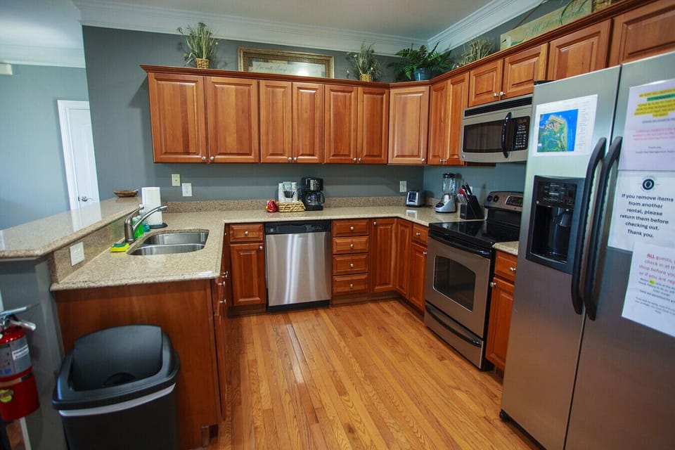 Shared Full Kitchen