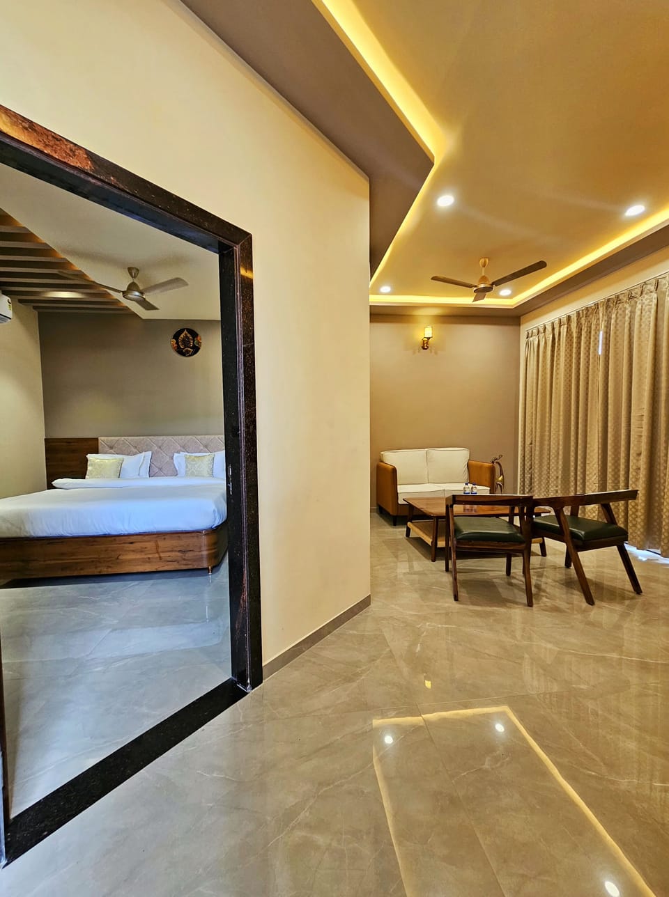 Luxury Room, Balcony | Desk, free WiFi