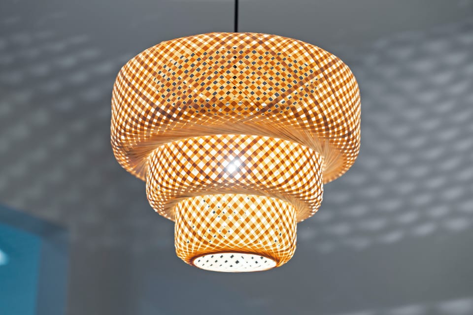 Meals taste better together 🥘☕ Notre Dame Pool Haus has a cozy dining area + bar seating designed for family time, laughter, and connection. Make memories together here!