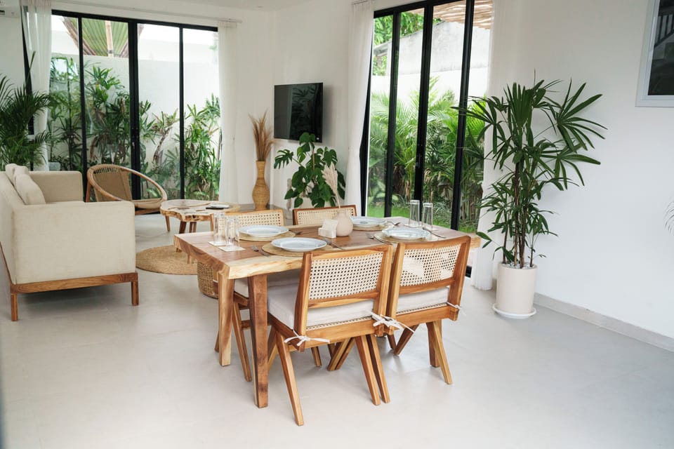 Deluxe Villa, Pool View | Living area | Smart TV