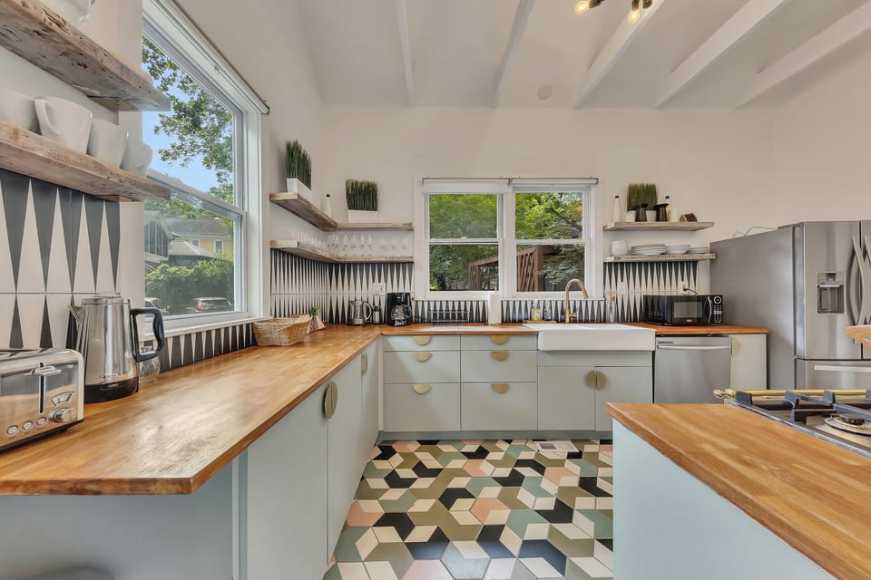 Unit 1 - Wide Kitchen Space