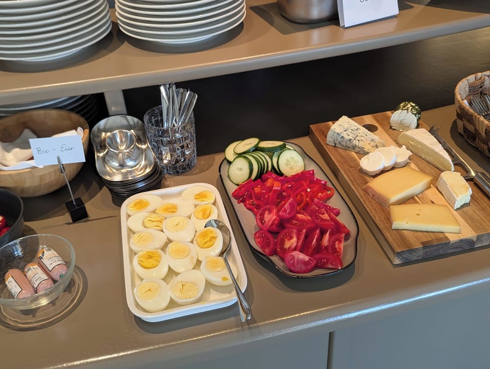 Free daily continental breakfast
