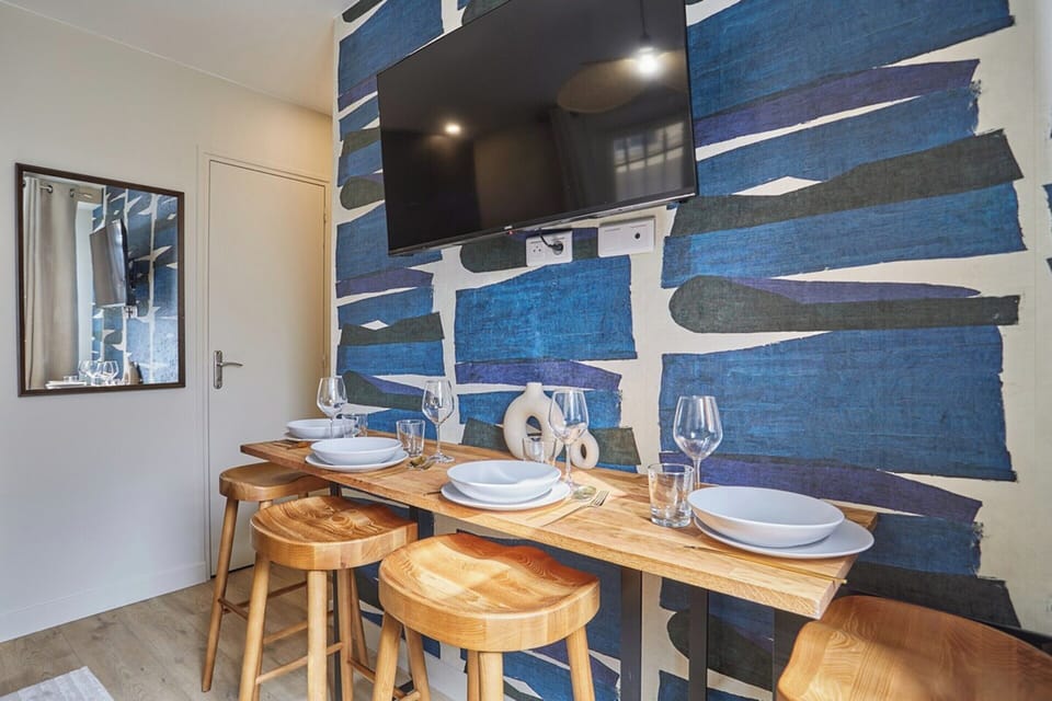 Apartment | Dining