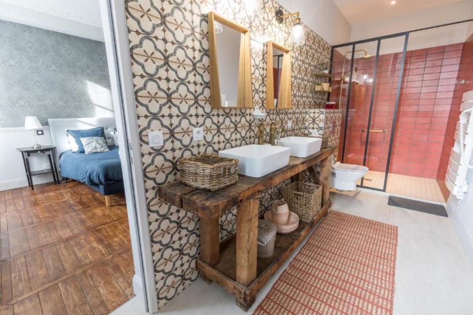 Family Room, Patio, Garden View | Bathroom | Free toiletries, hair dryer, towels, toilet paper